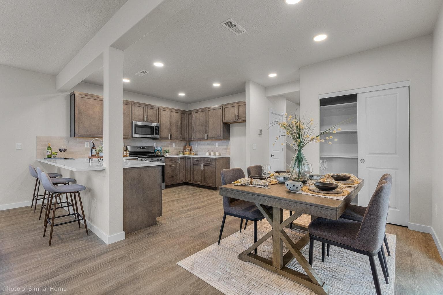 Photo of 3358 7th 3 of 18