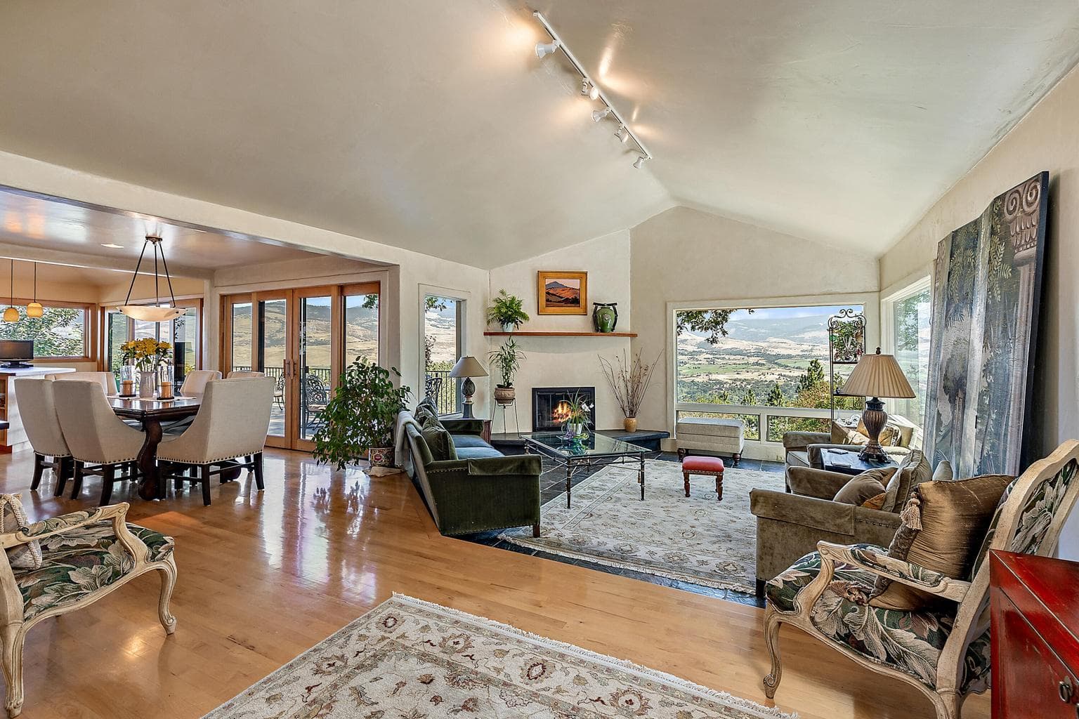 Photo of 290 Skycrest 5 of 53