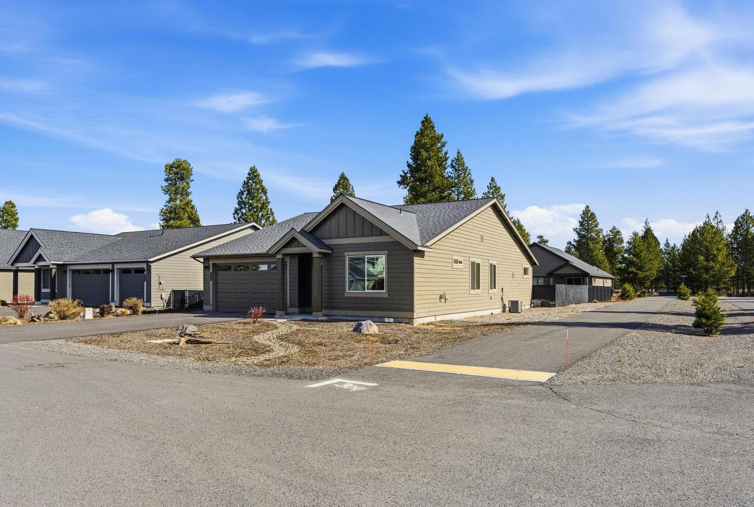 Photo of 51900 Settler 2 of 36