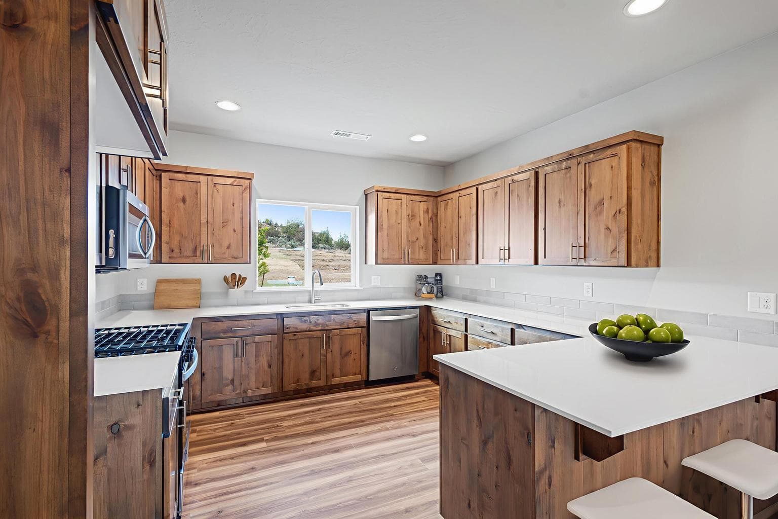 *Photos of home w/ similar floorplan.