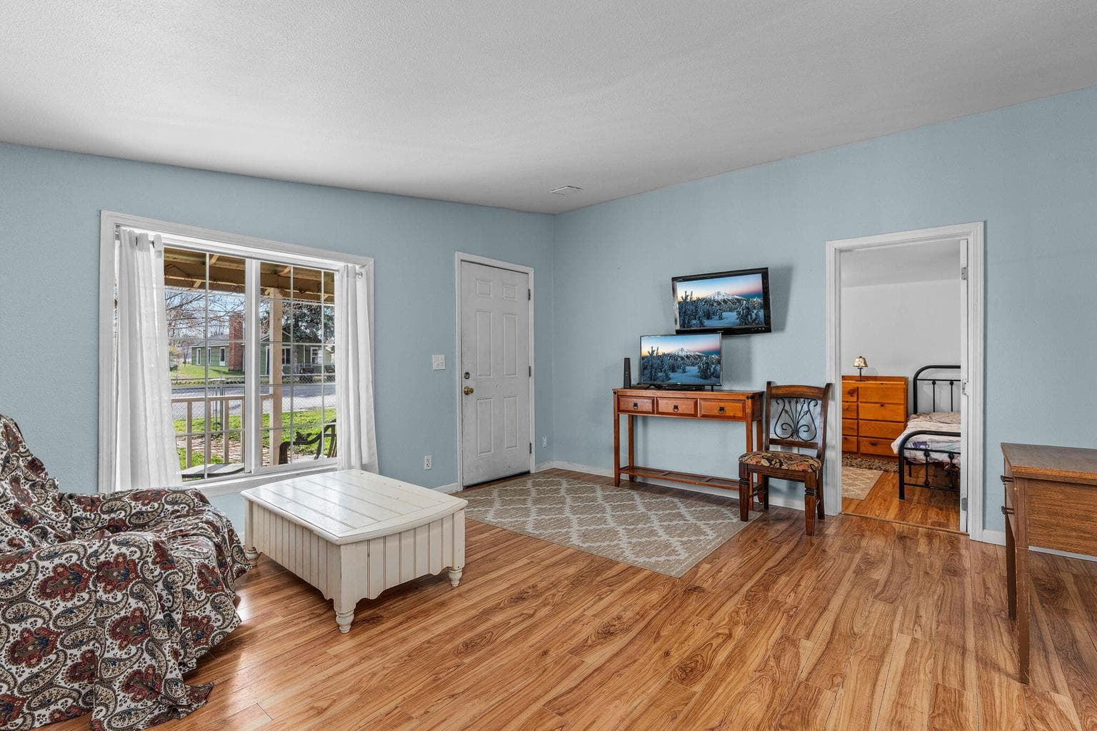 Photo of 859 Ewen 5 of 31