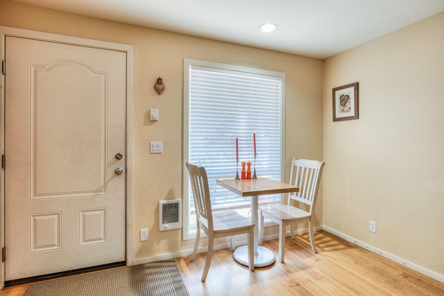 Photo of 1439 Juniper 4 of 21