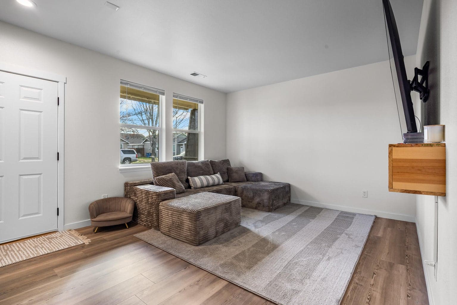 Photo of 1331 4th 5 of 42