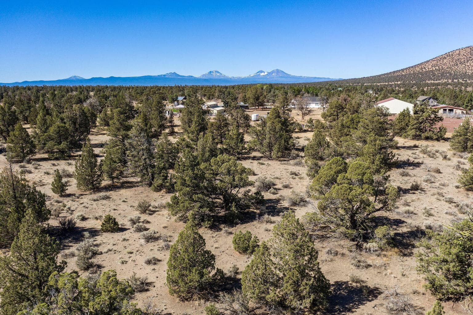 Future second story offers peek-a-boo Cascade Mountain views.