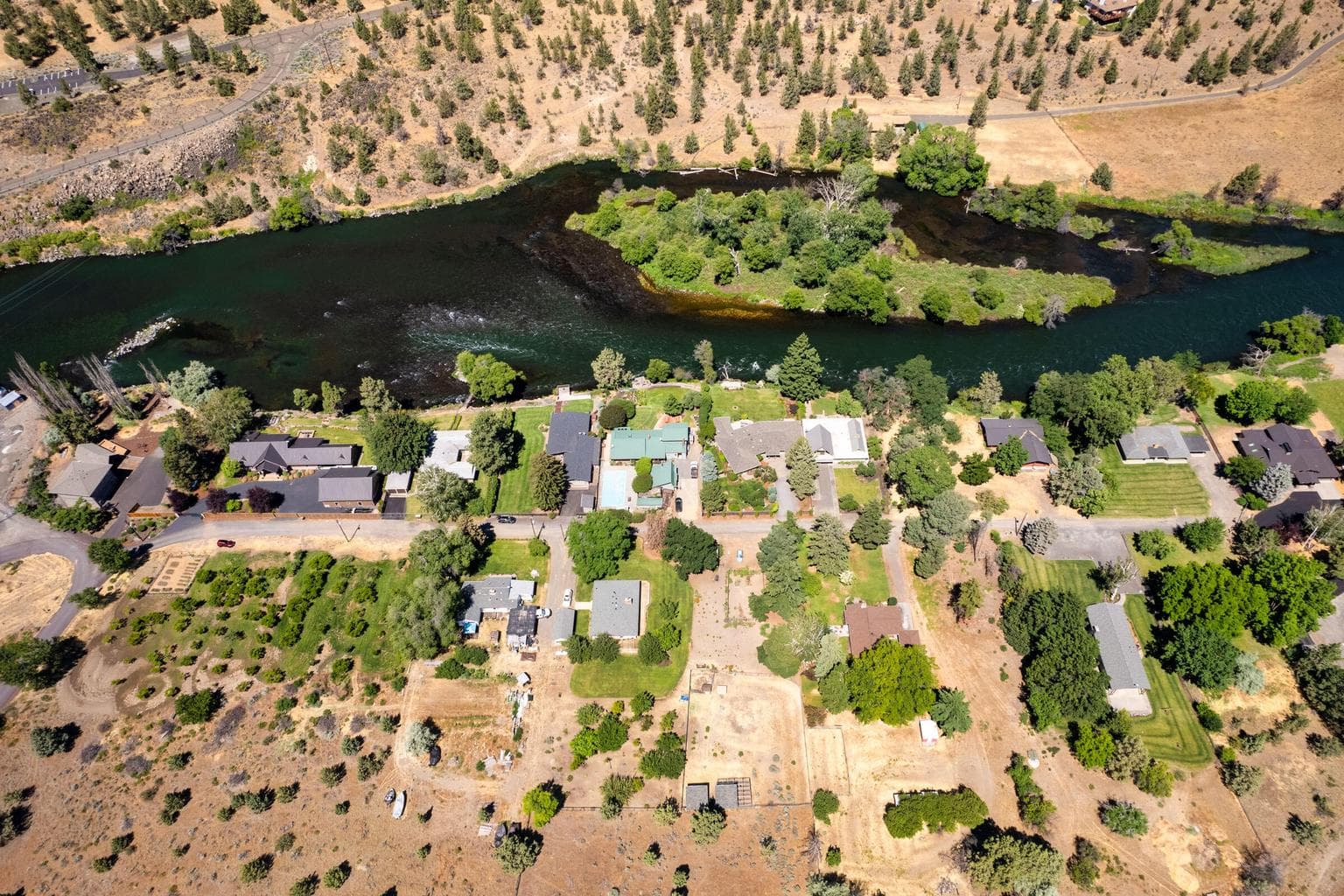 Photo of 6247 Vanora 1 of 52