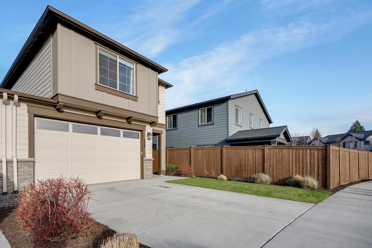 Photo of 63169 Hadley 3 of 30