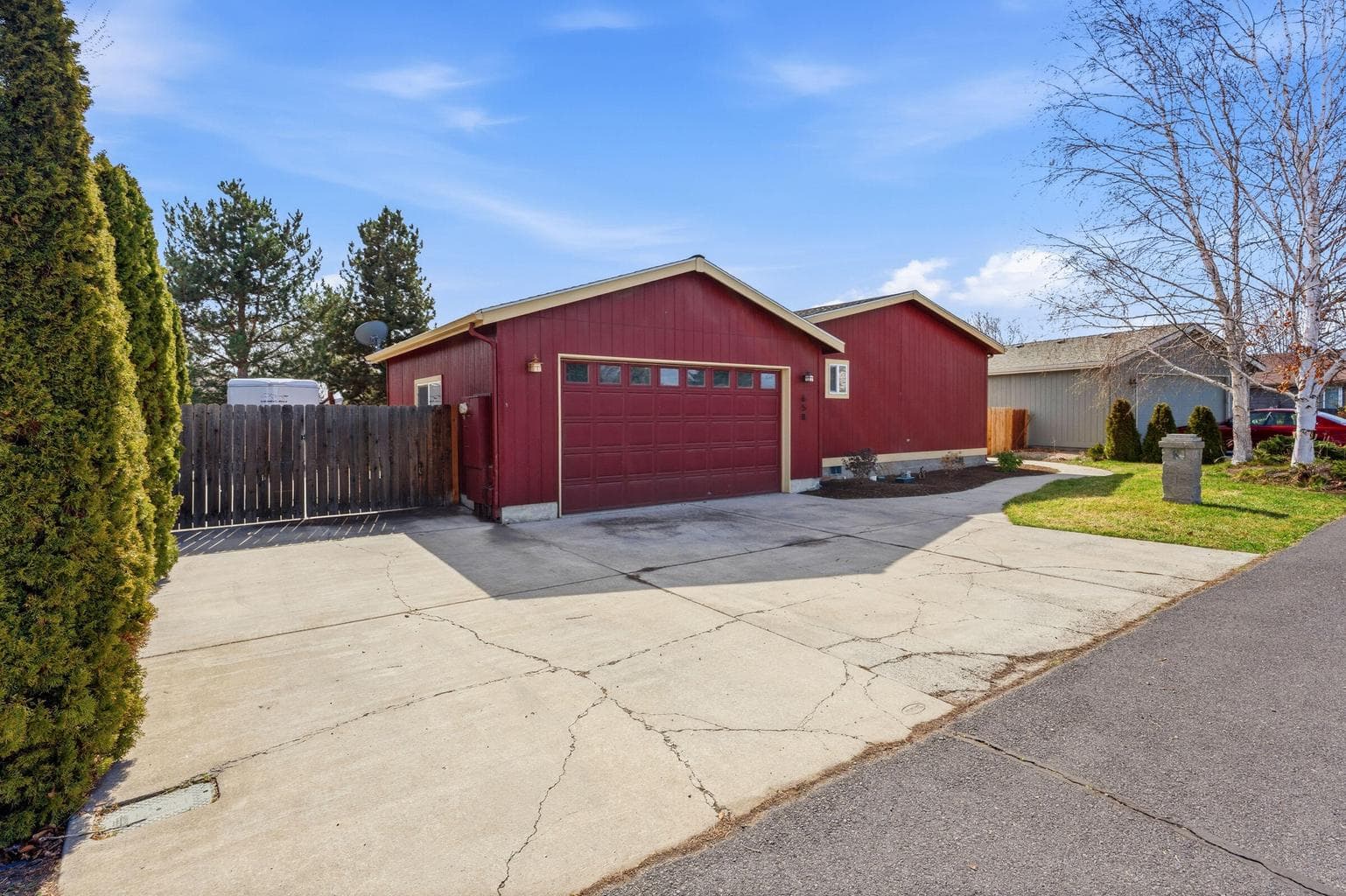 Front Exterior & Garage