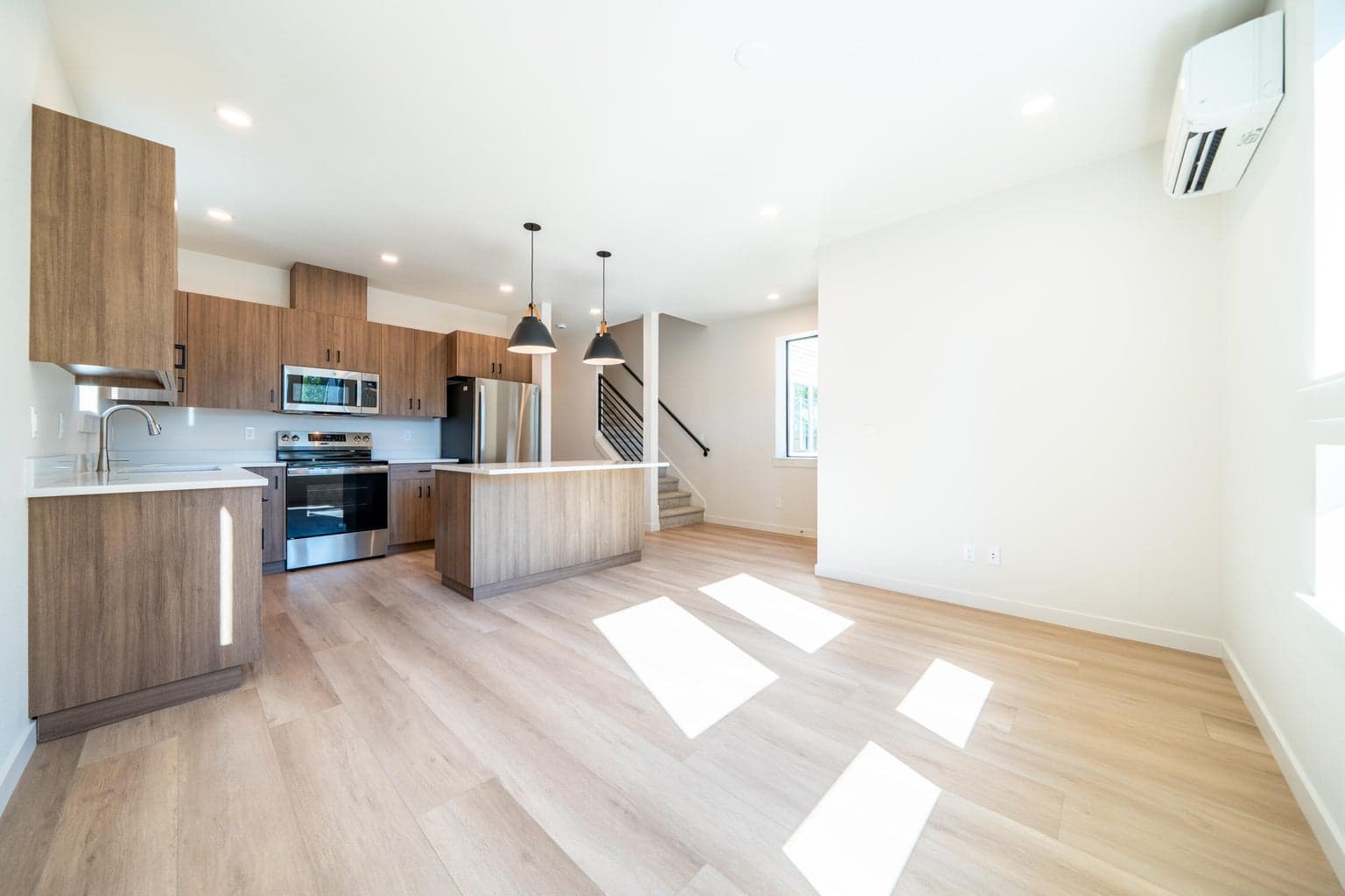 Photo of 371 19th 3 of 20