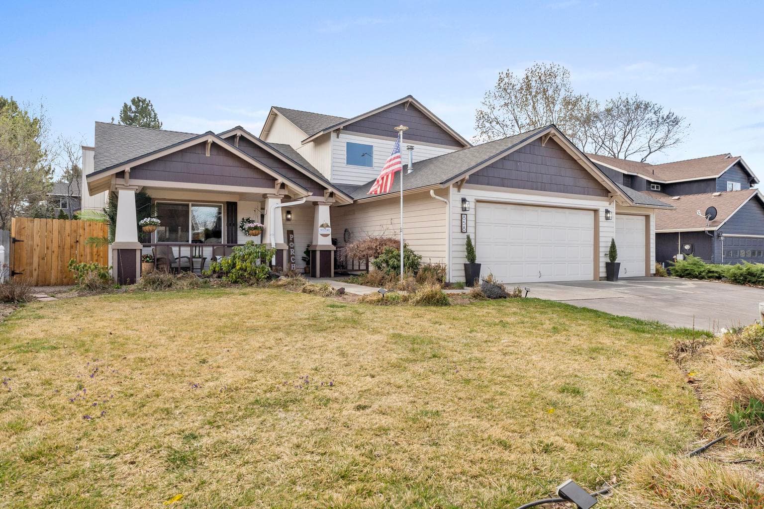 858 Poplar