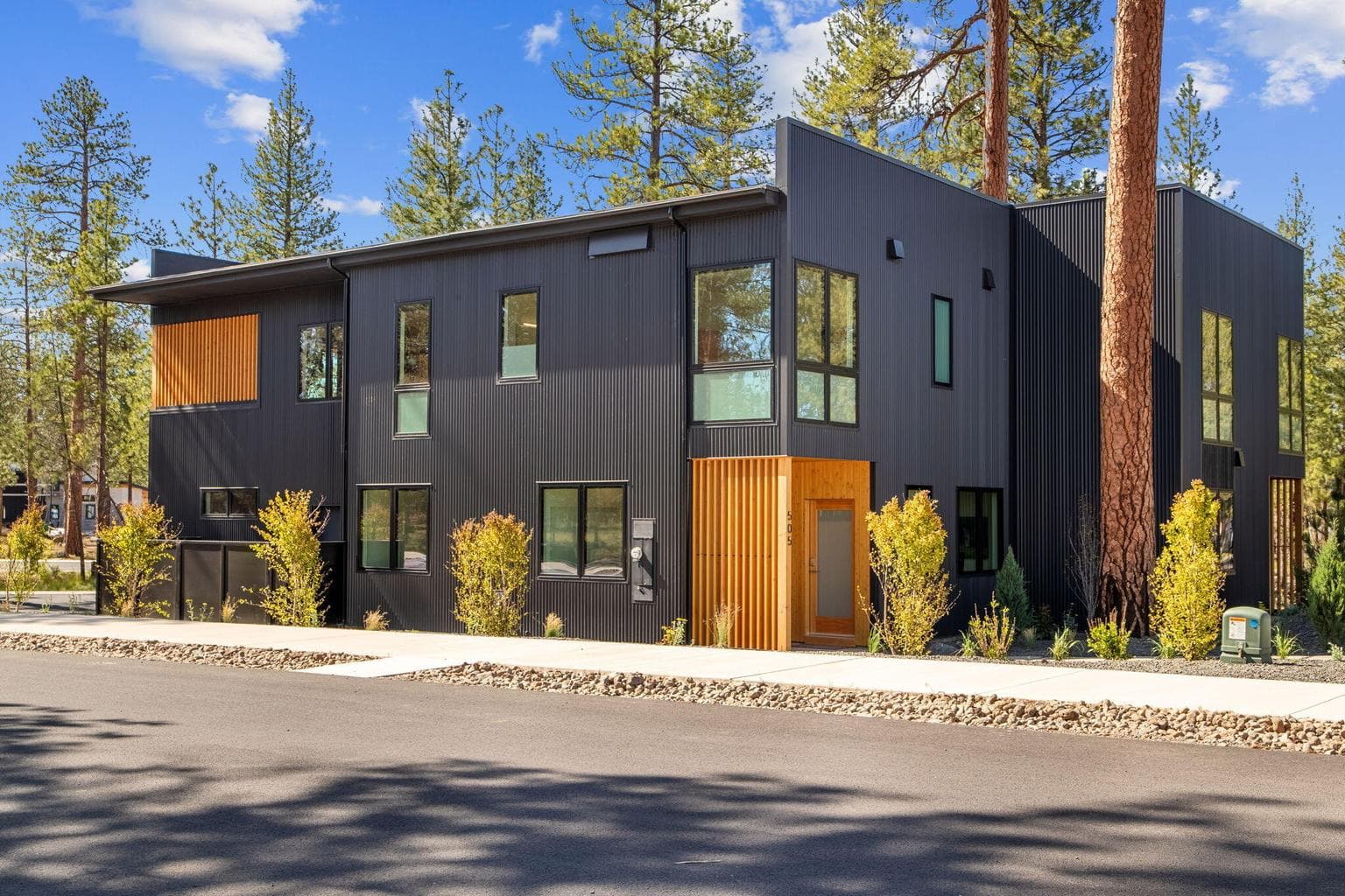 Photo of 505 Pine 2 of 43