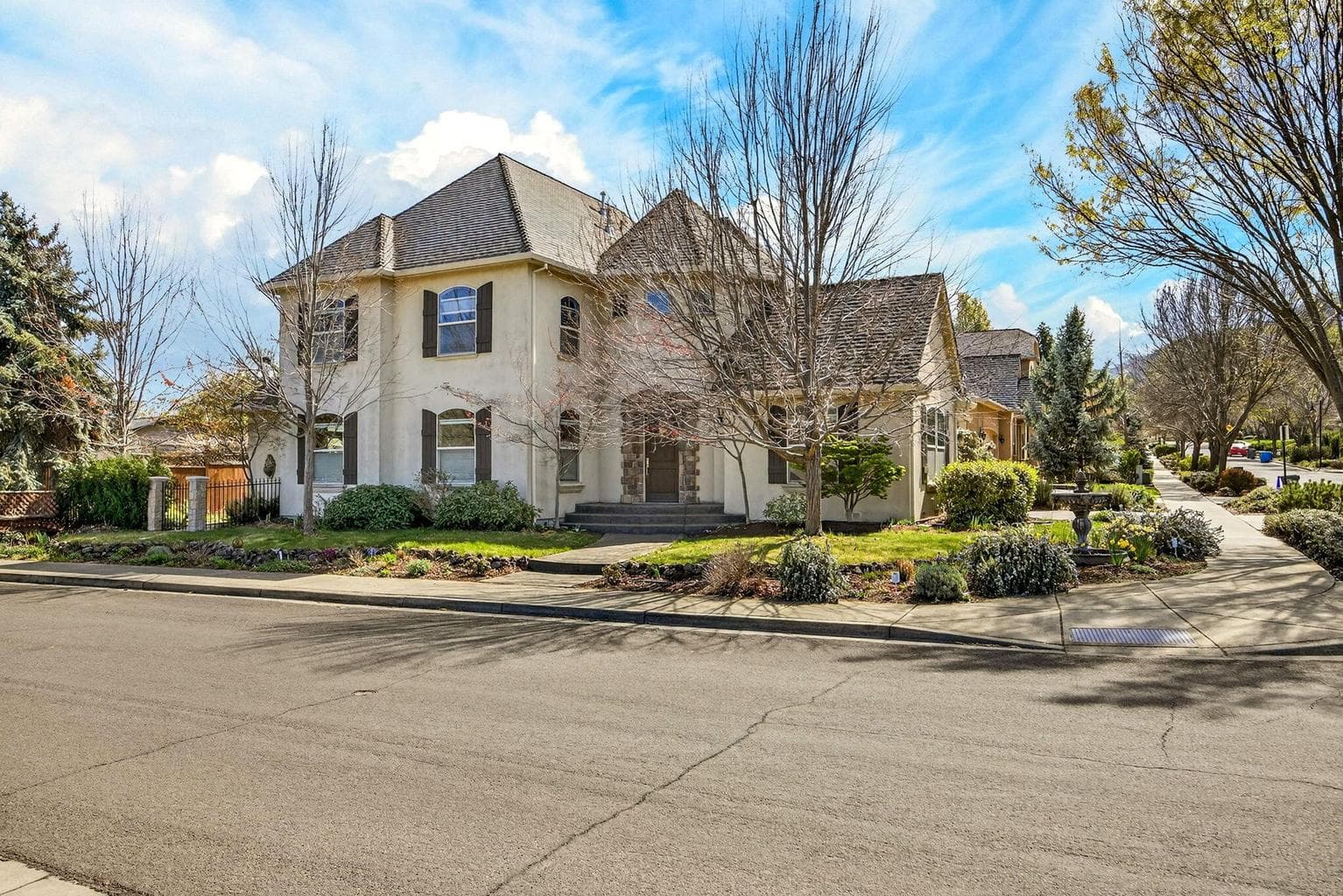 Photo of 692 Vansant 3 of 58