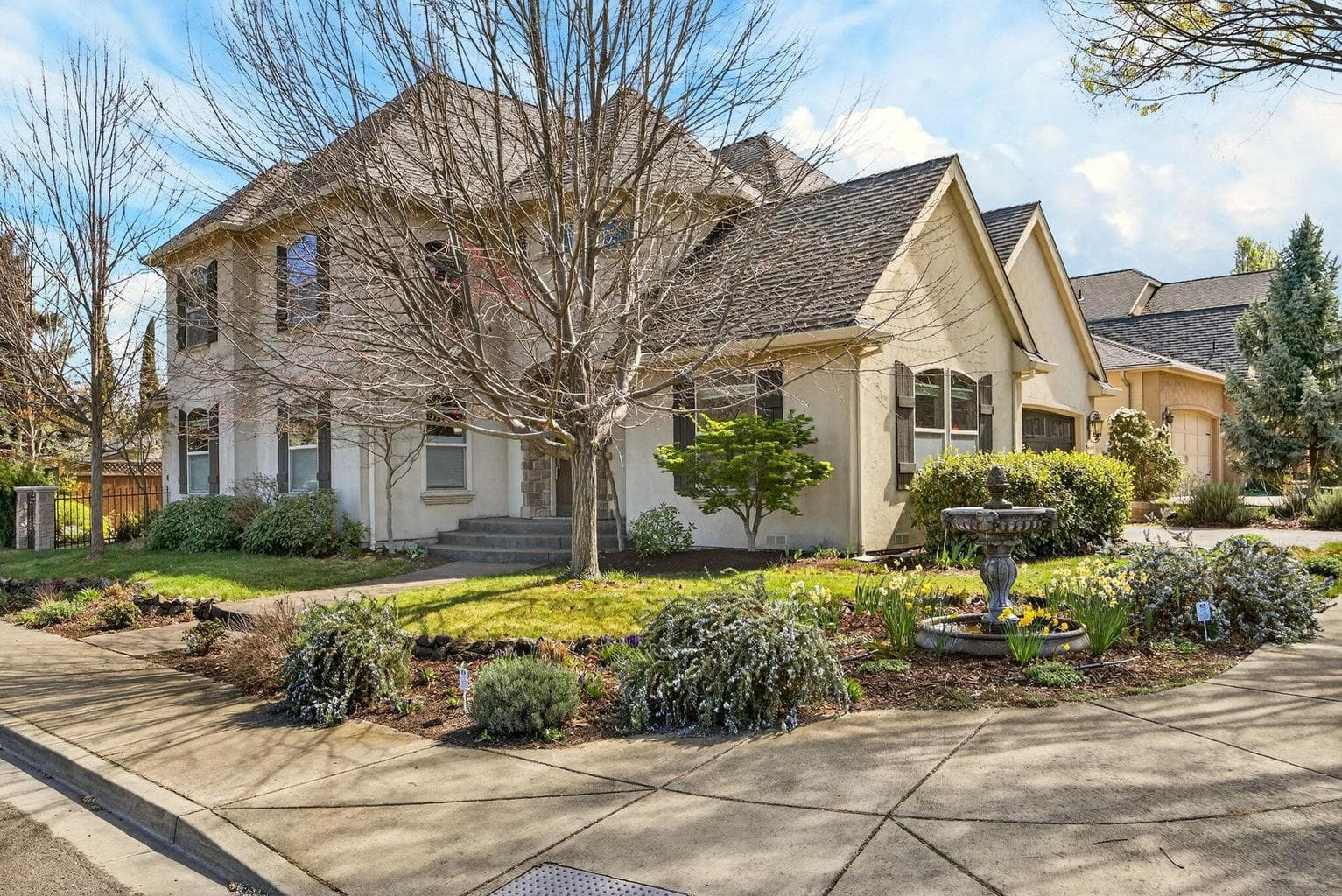 Photo of 692 Vansant 5 of 58
