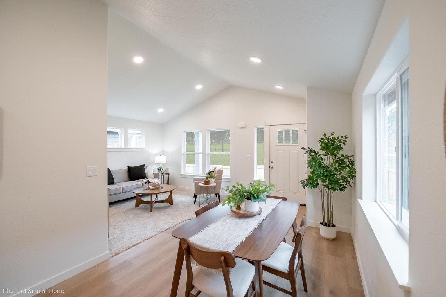 Photo of 2842 Sterling 3 of 19