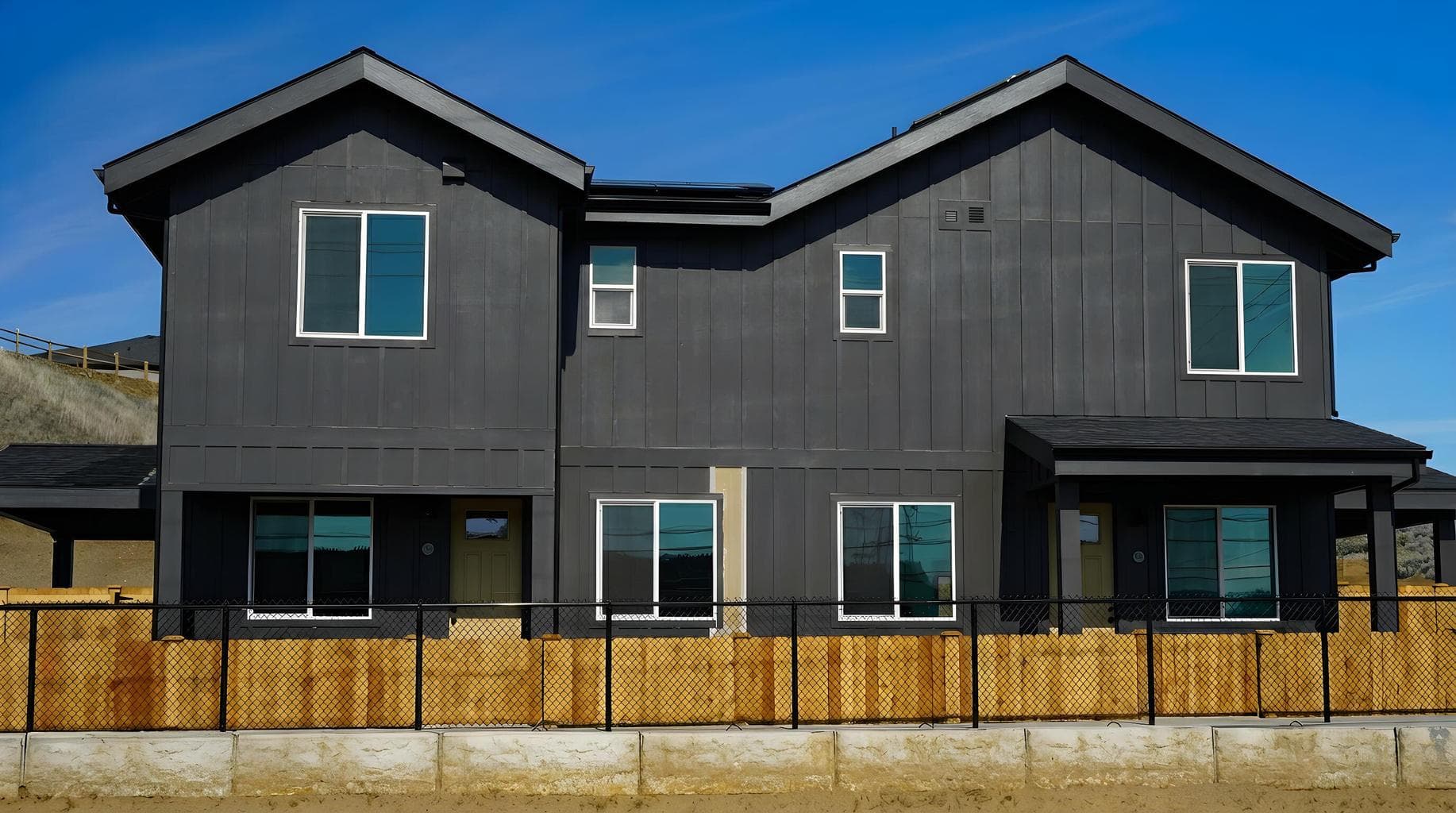 1501 Laughlin
