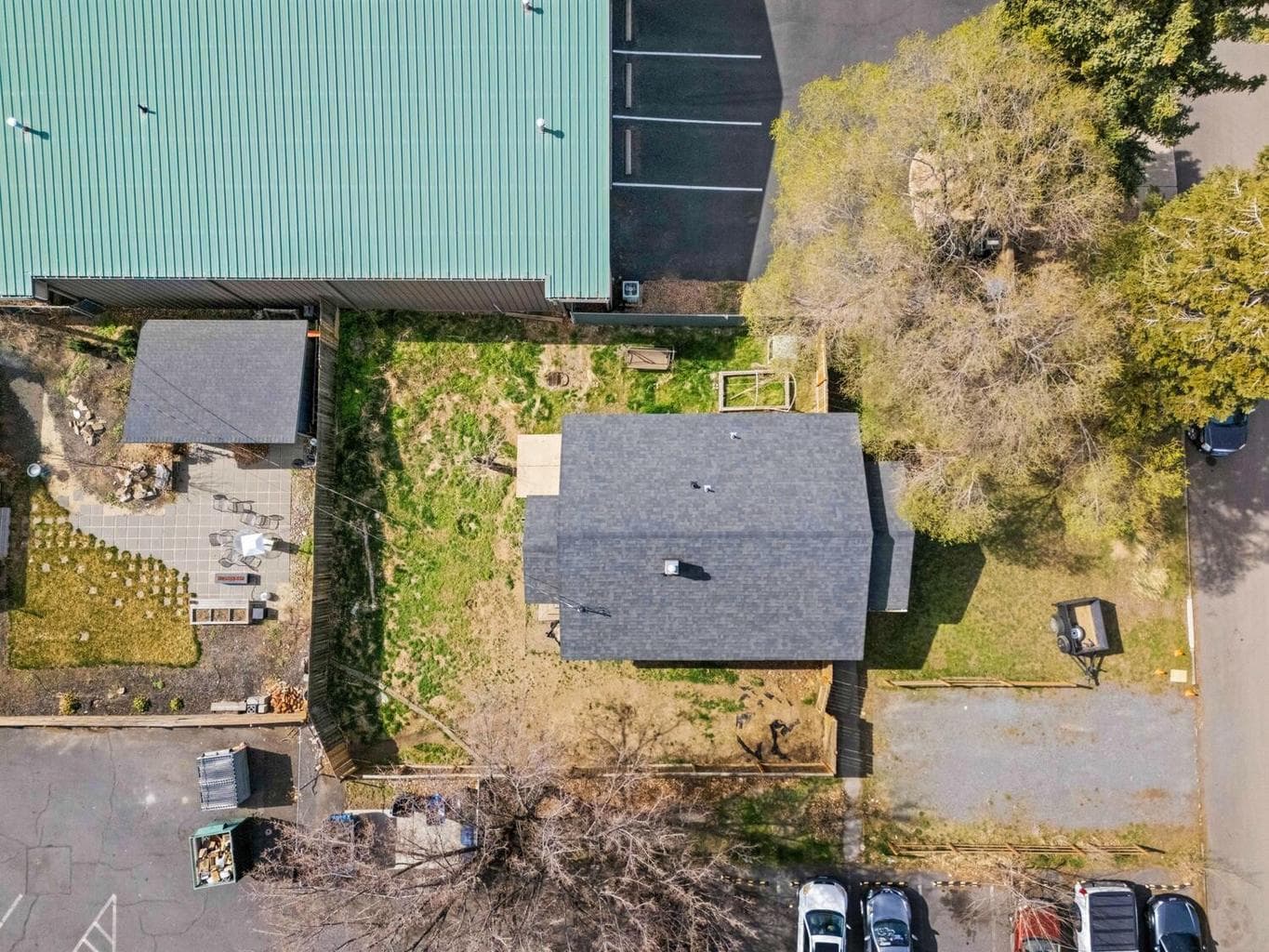 Photo of 225 Vine 2 of 4
