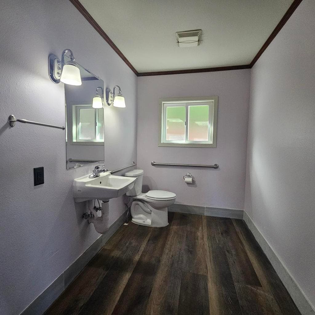 Photo of 725 8th 5 of 23