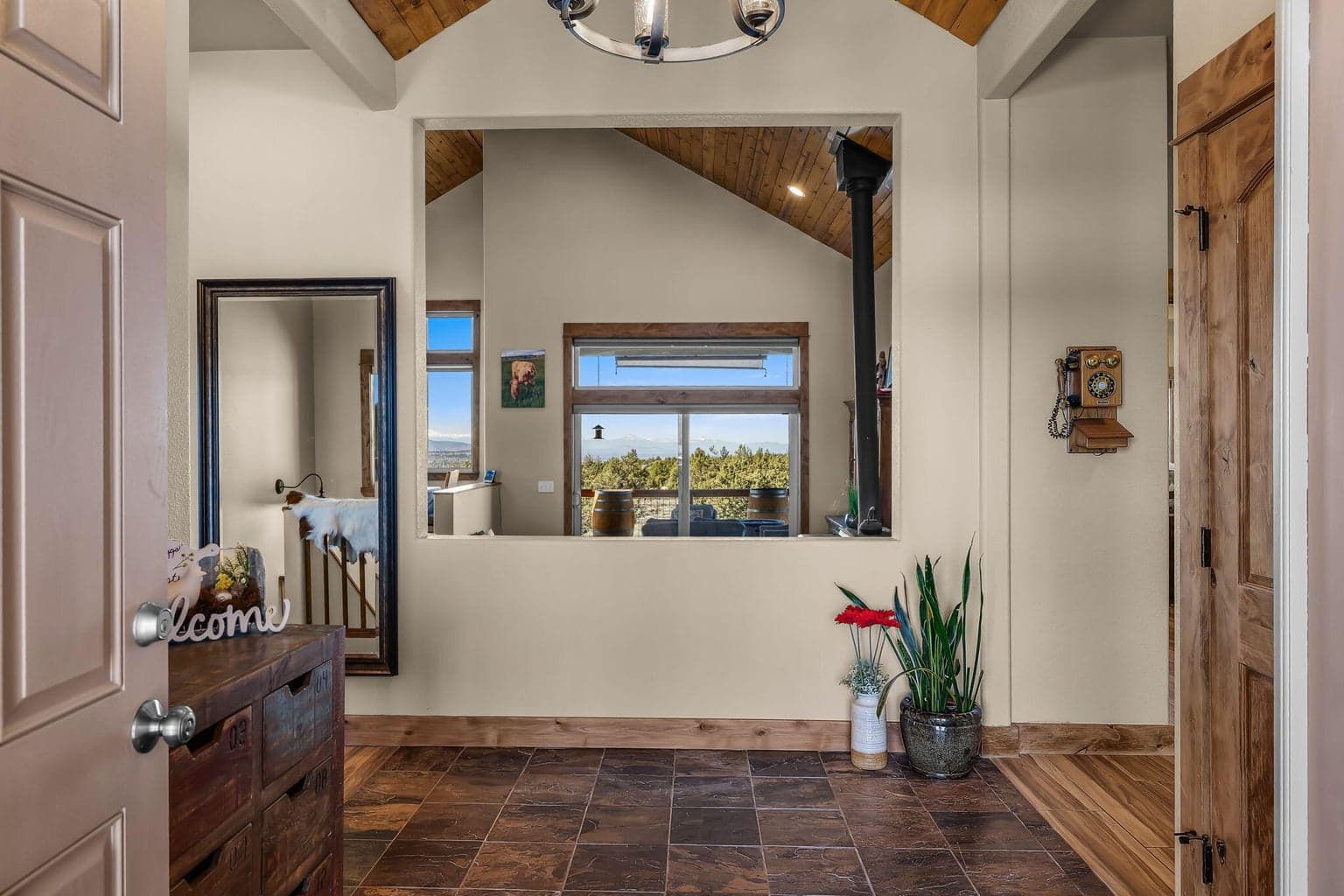 Photo of 6040 Gravett 4 of 74