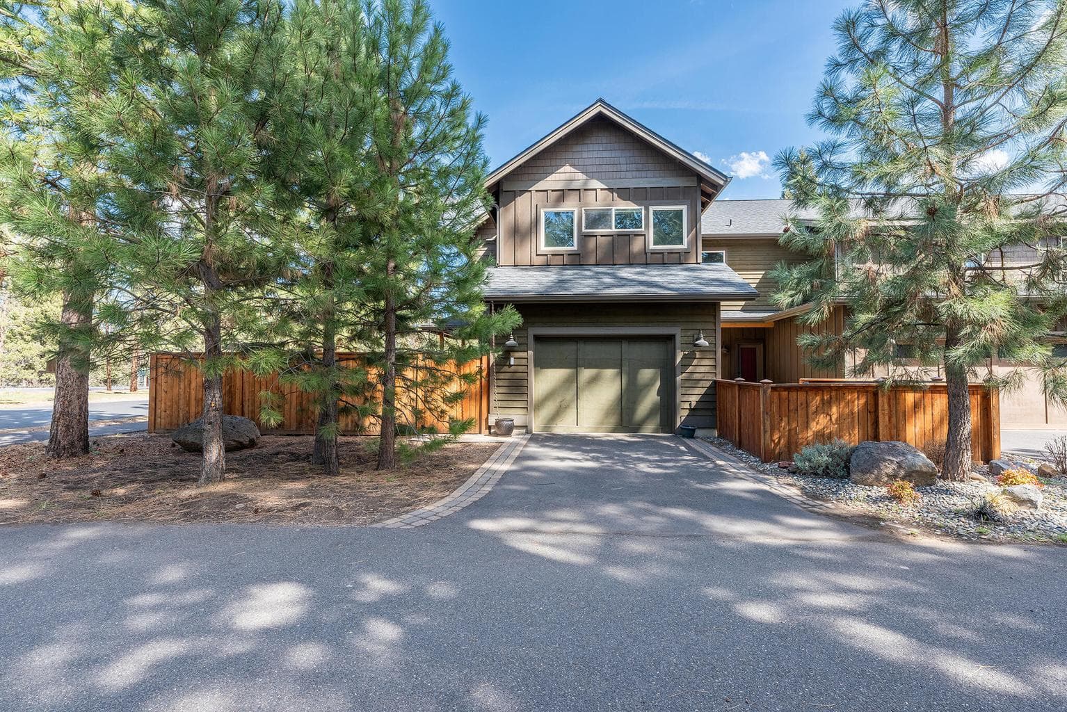 923 Desperado, Sisters, OR, 97759 property photo
