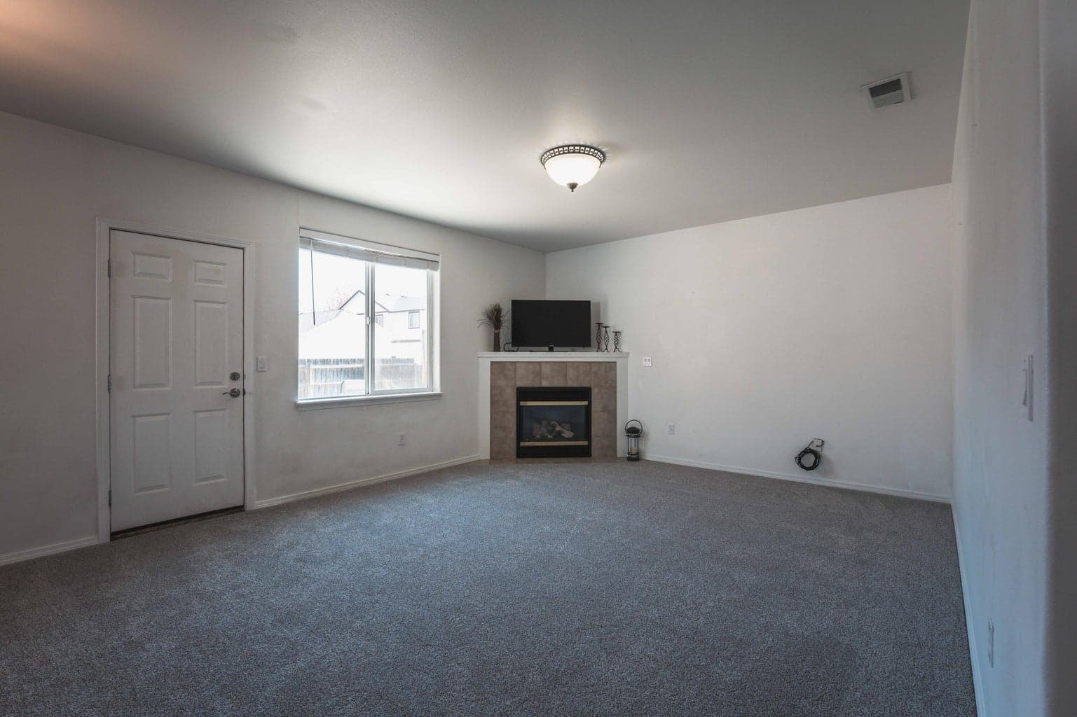 Photo of 1390 3rd 3 of 54