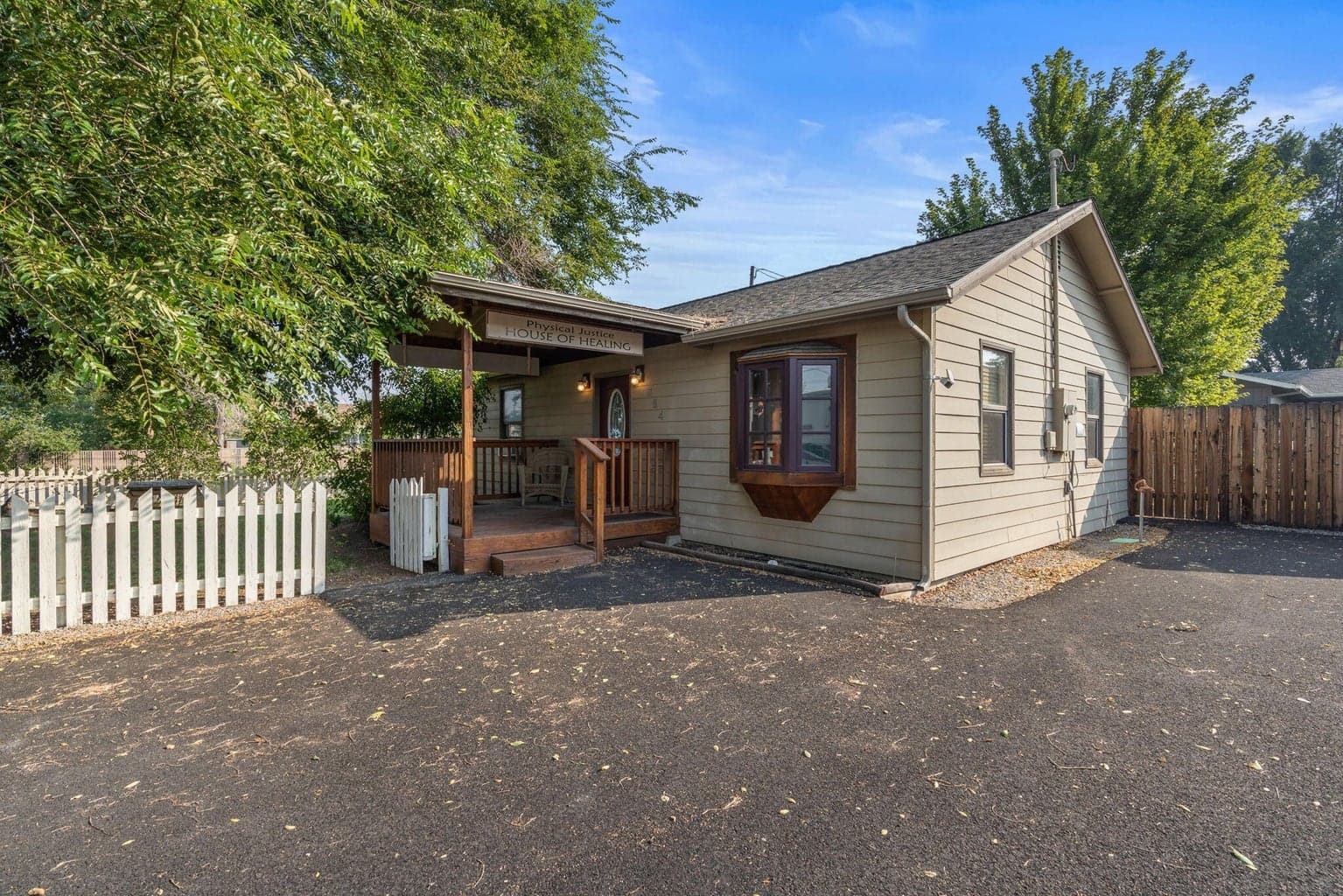 Photo of 654 4th 3 of 18