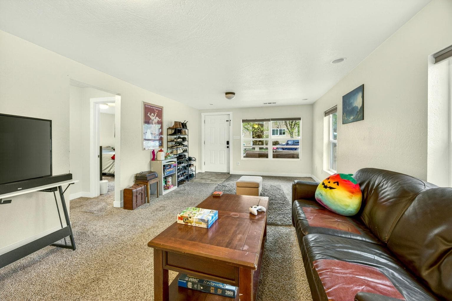 Photo of 115 California 3 of 44