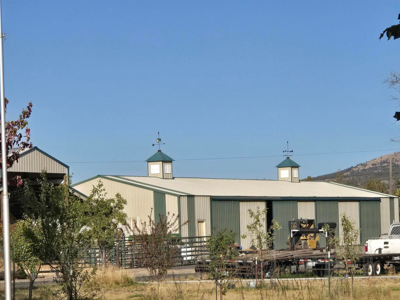 Barn/Outbuildings/Shop