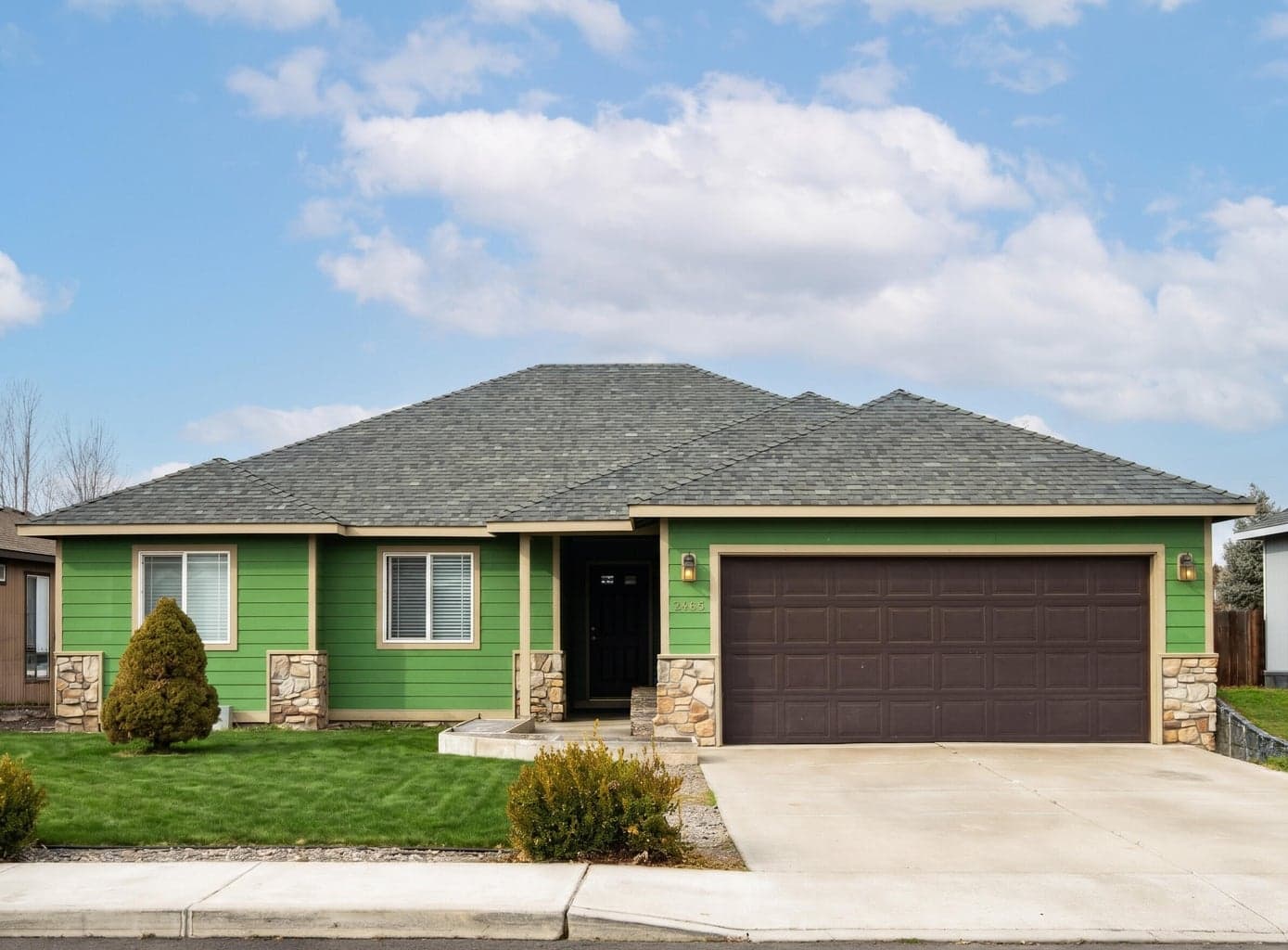 Photo of 2465 7th 2 of 22