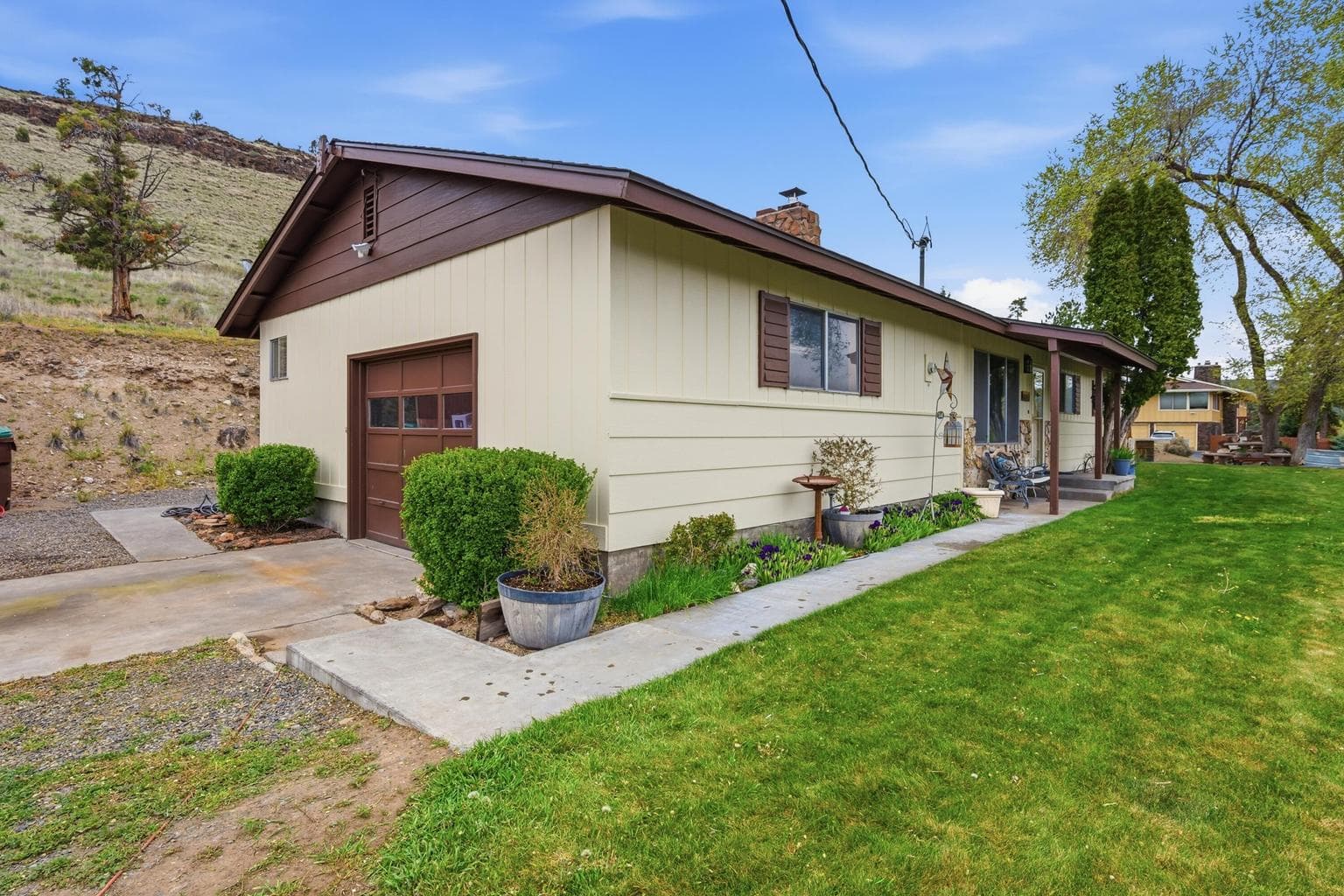 Photo of 2577 Hill 5 of 34