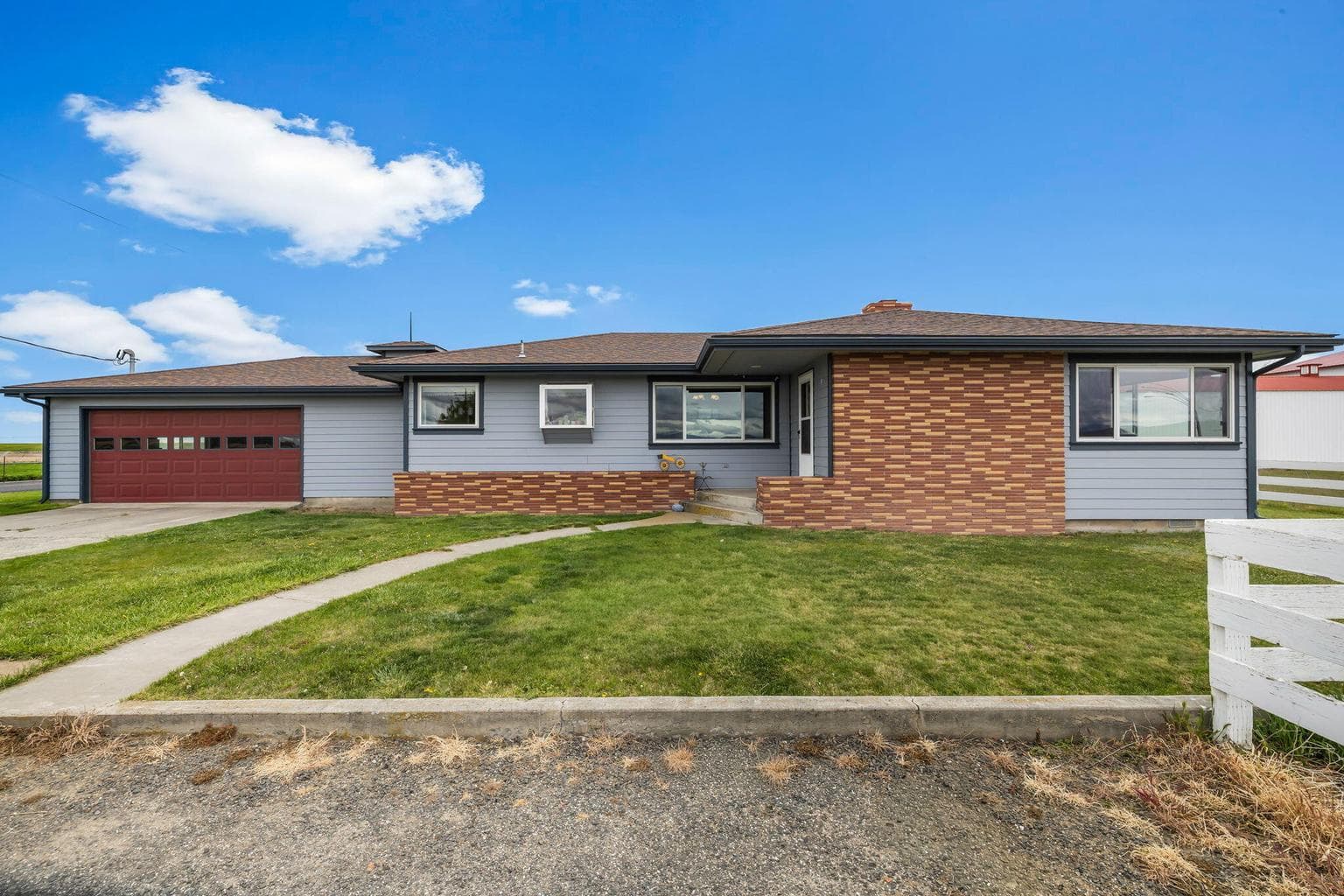 Photo of 501 Dogwood 3 of 53