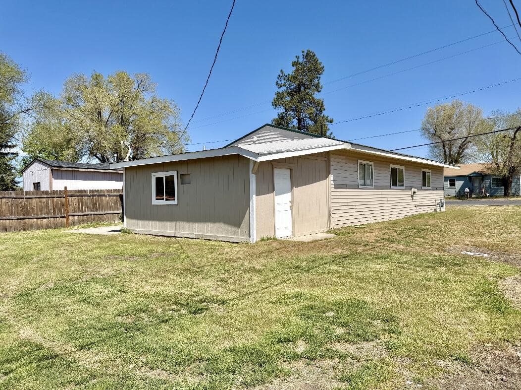 Photo of 596 Madison 5 of 27