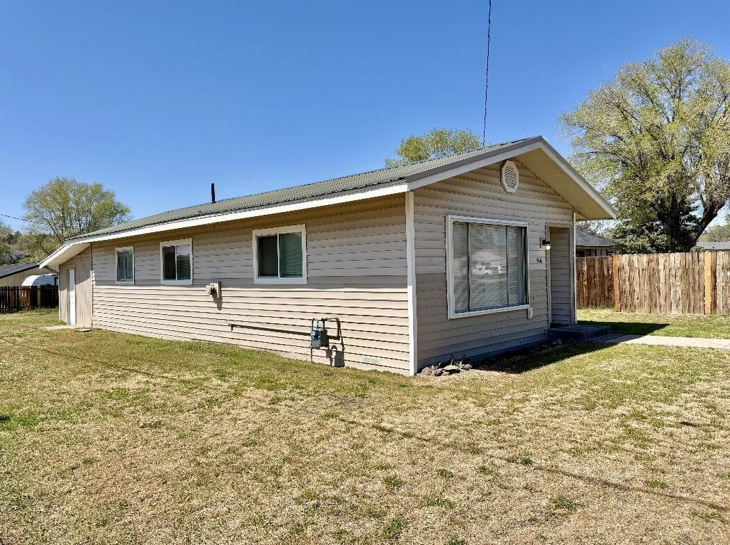 Photo of 596 Madison 4 of 27