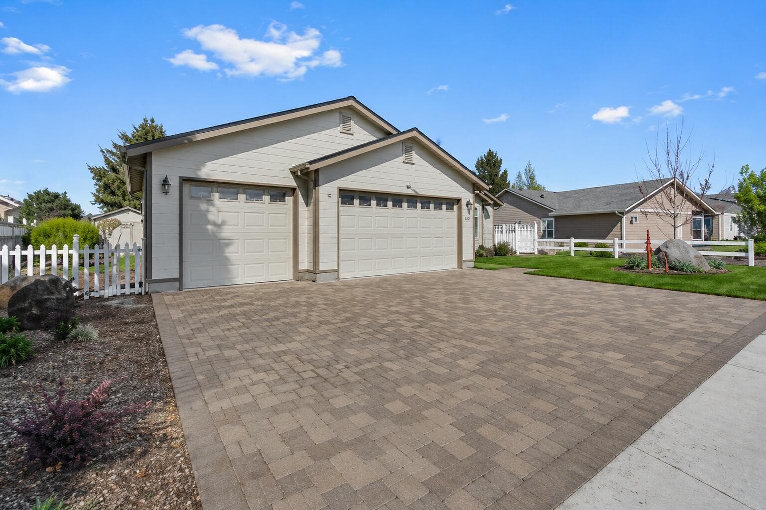 Photo of 222 Meadow Lakes 4 of 32