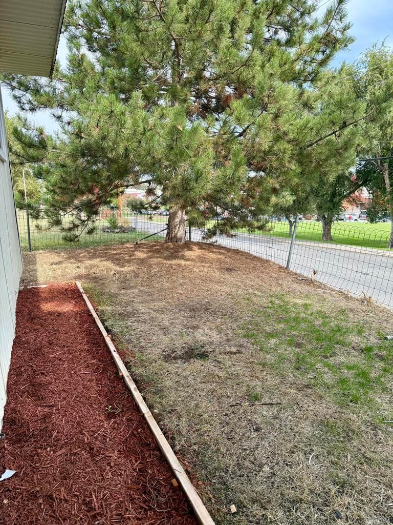 Photo of 498 10th St 2 of 19
