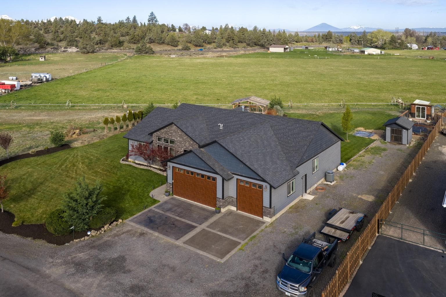Photo of 4437 Glenn Meadow 2 of 31