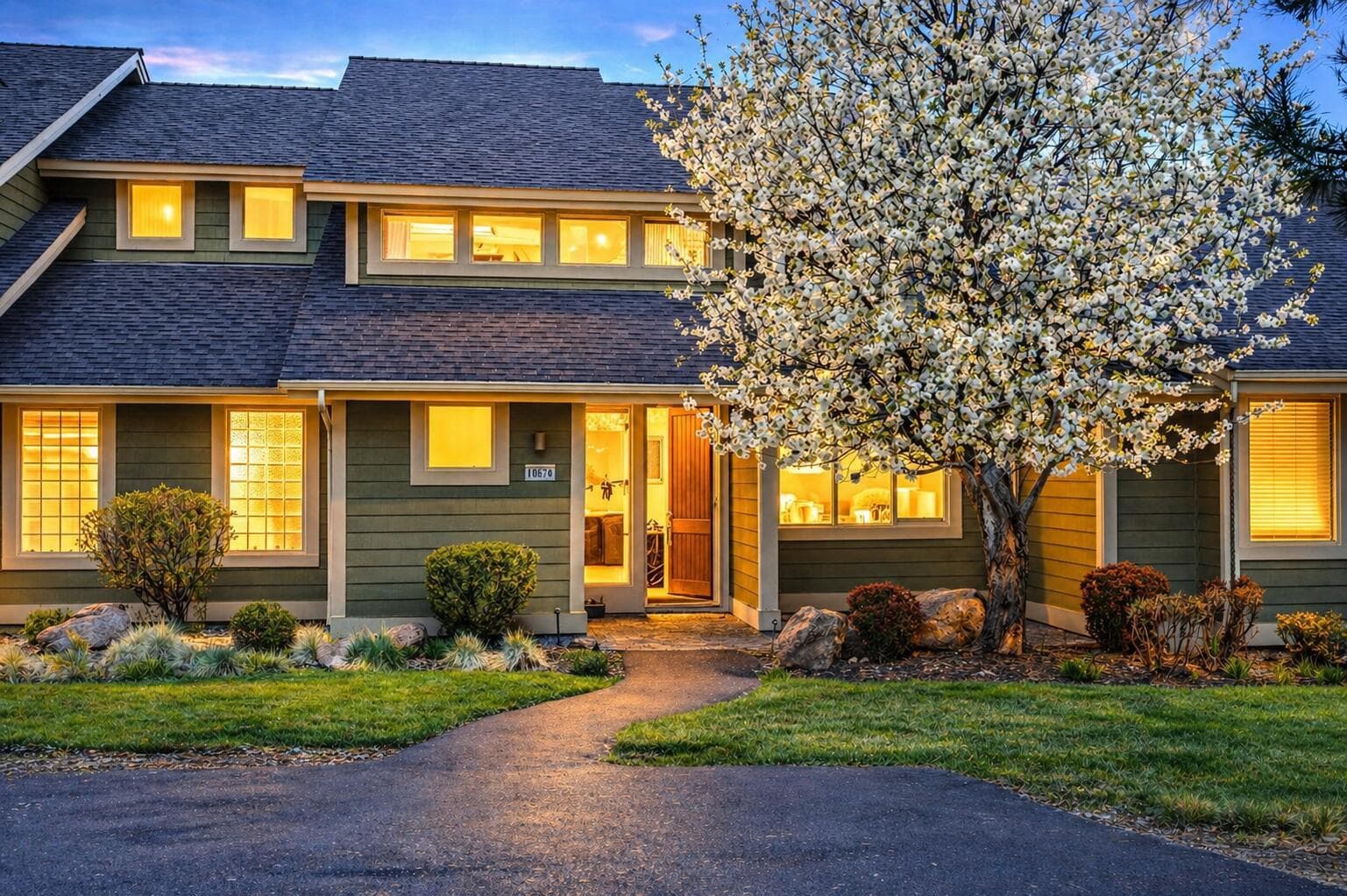 10870 Village