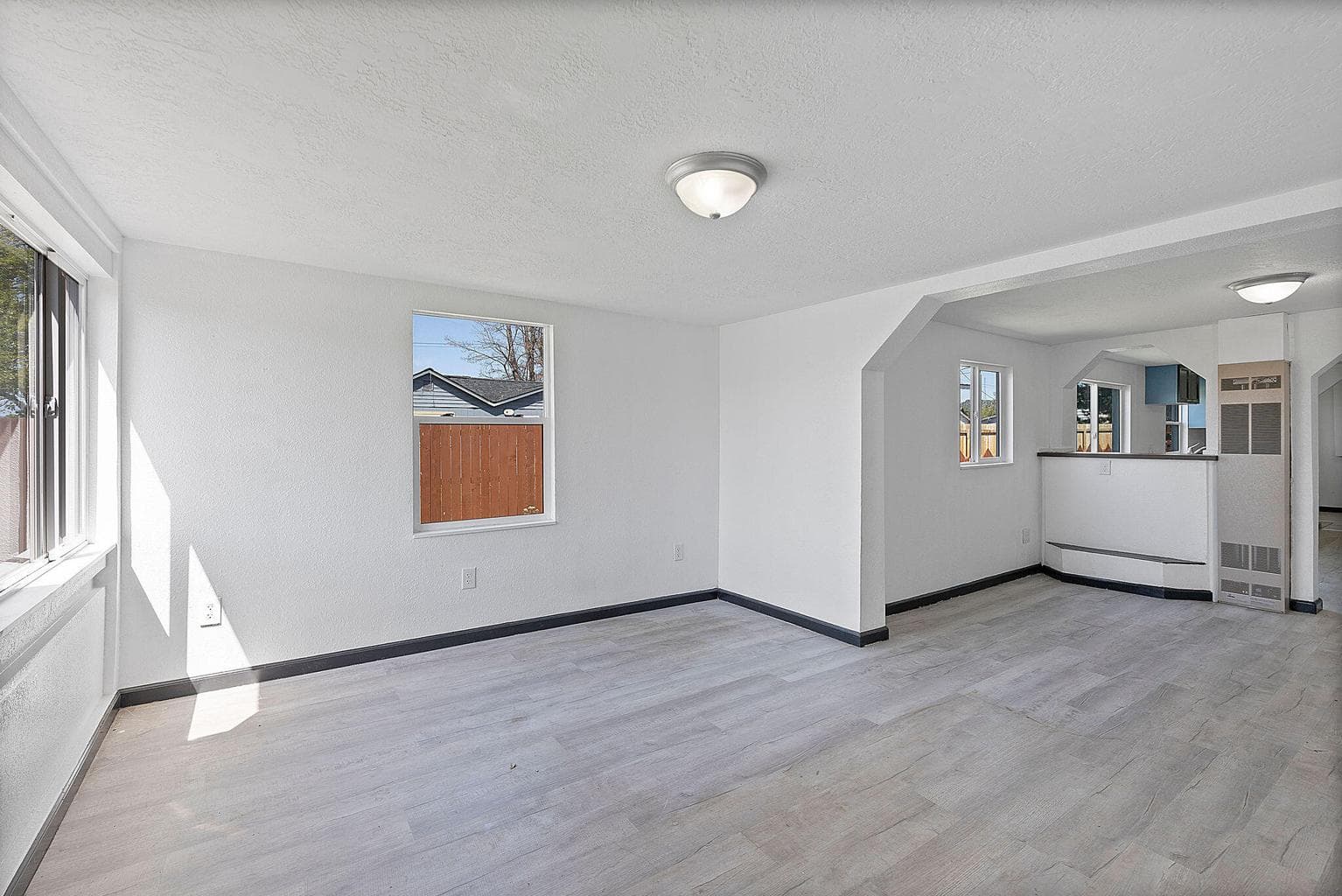 Photo of 756 Fairmont 5 of 21