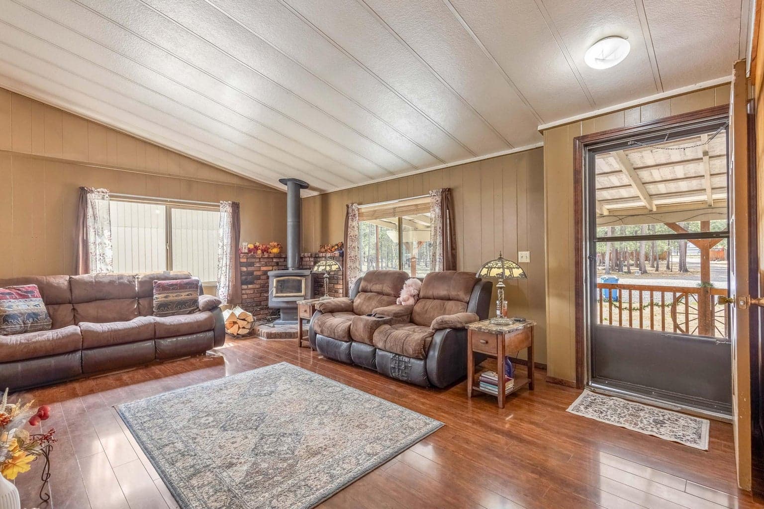 Photo of 52851 Wayside 2 of 31