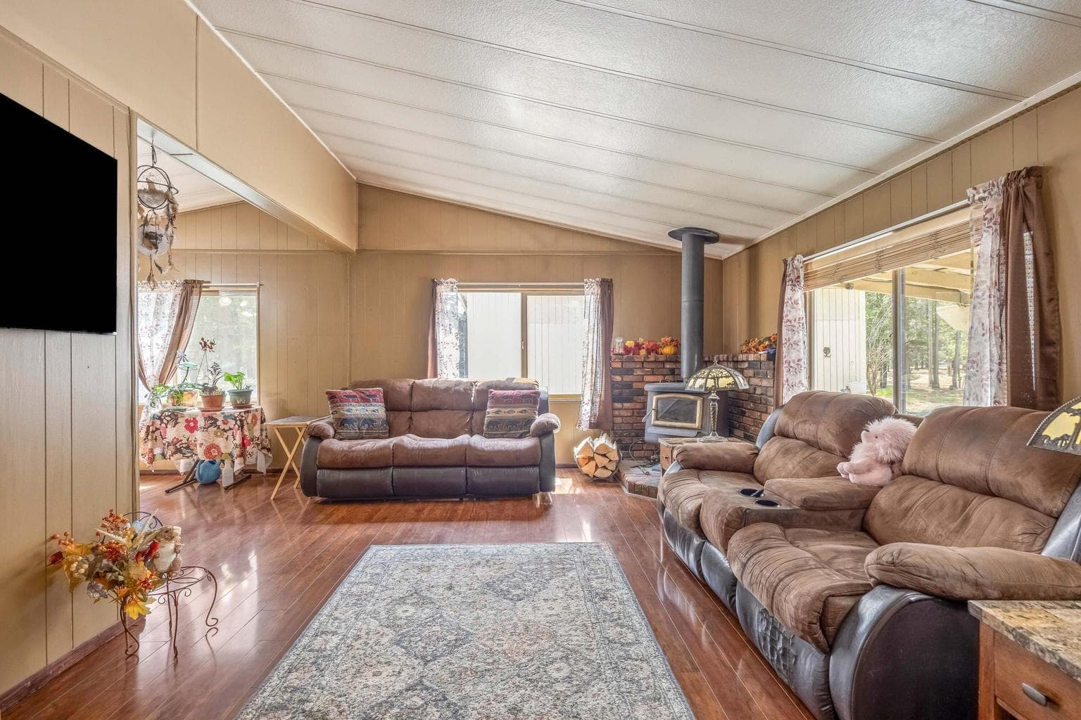 Photo of 52851 Wayside 3 of 31