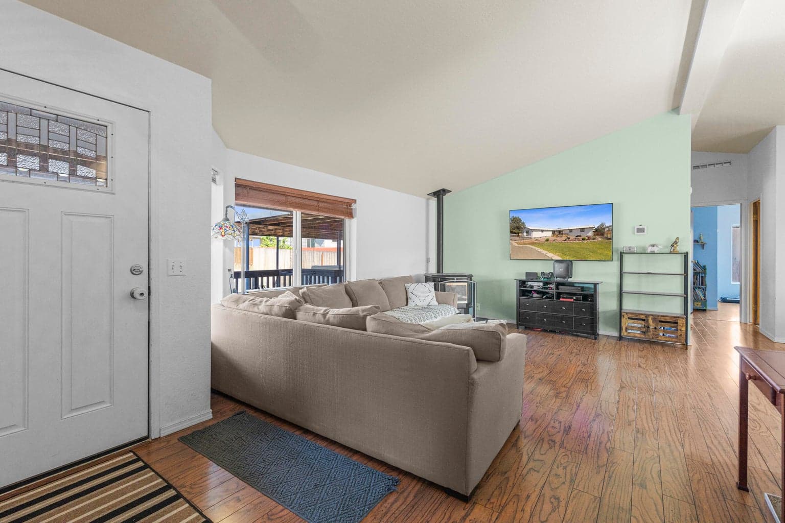Photo of 605 Kinkade 5 of 44
