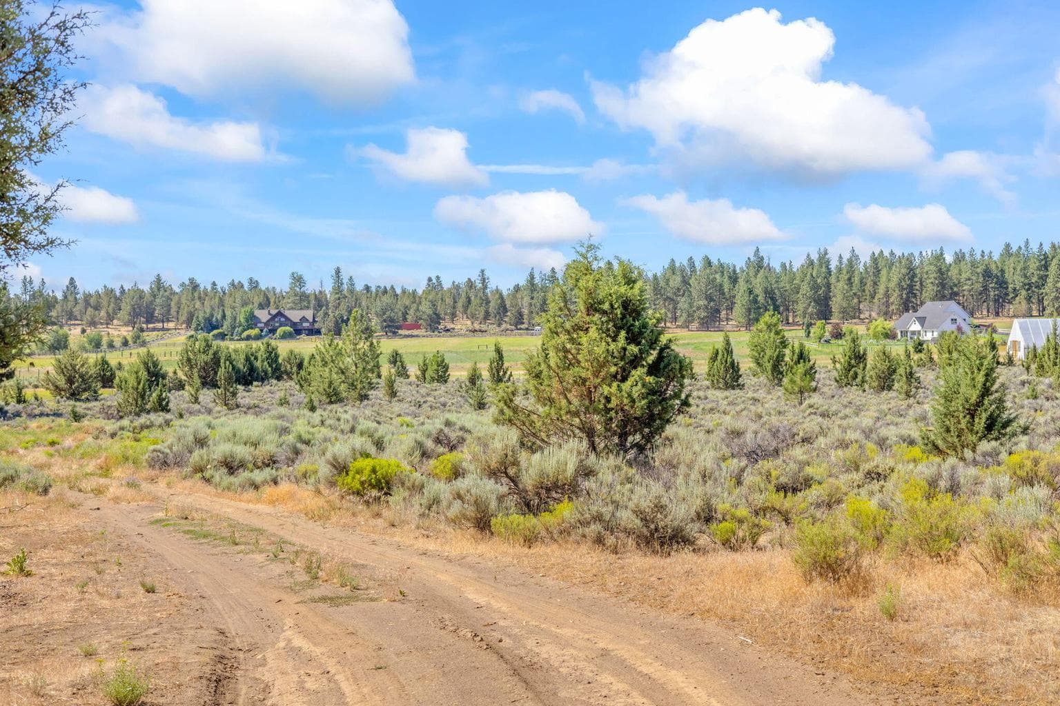Photo of 69343 Hinkle Butte 4 of 23