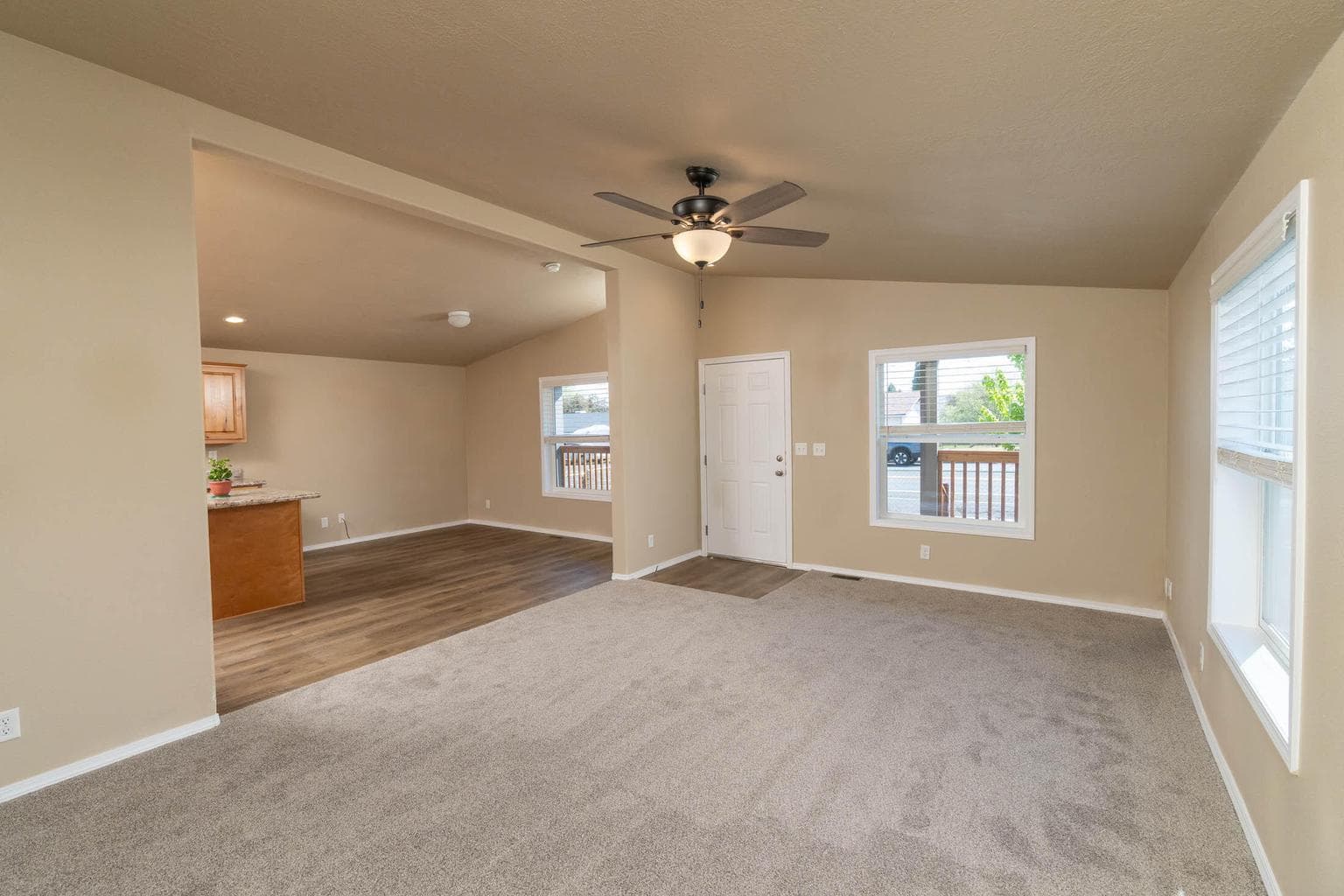 Photo of 472 7th 4 of 20