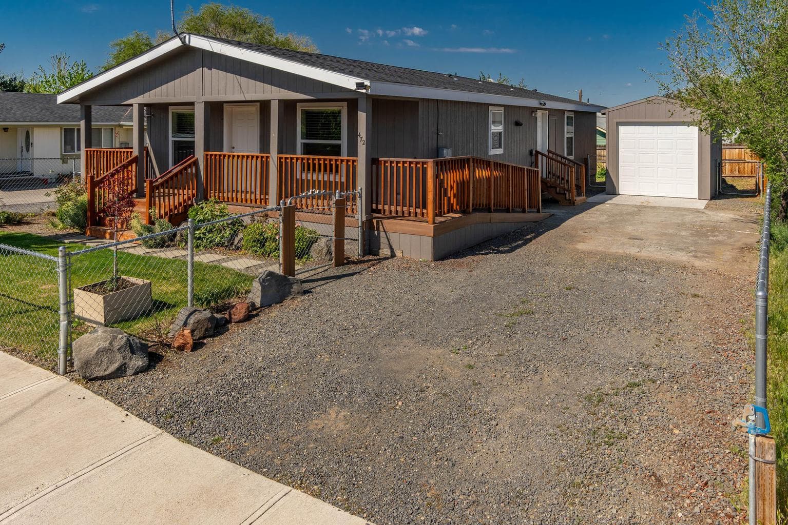 Photo of 472 7th 2 of 20
