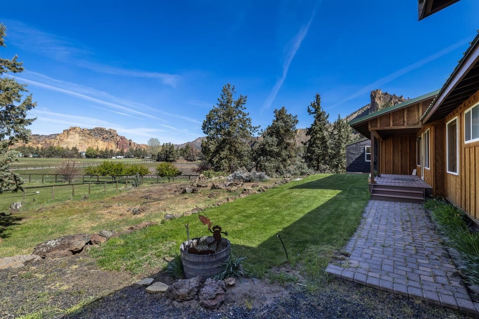 Photo of 9060 31st 4 of 51
