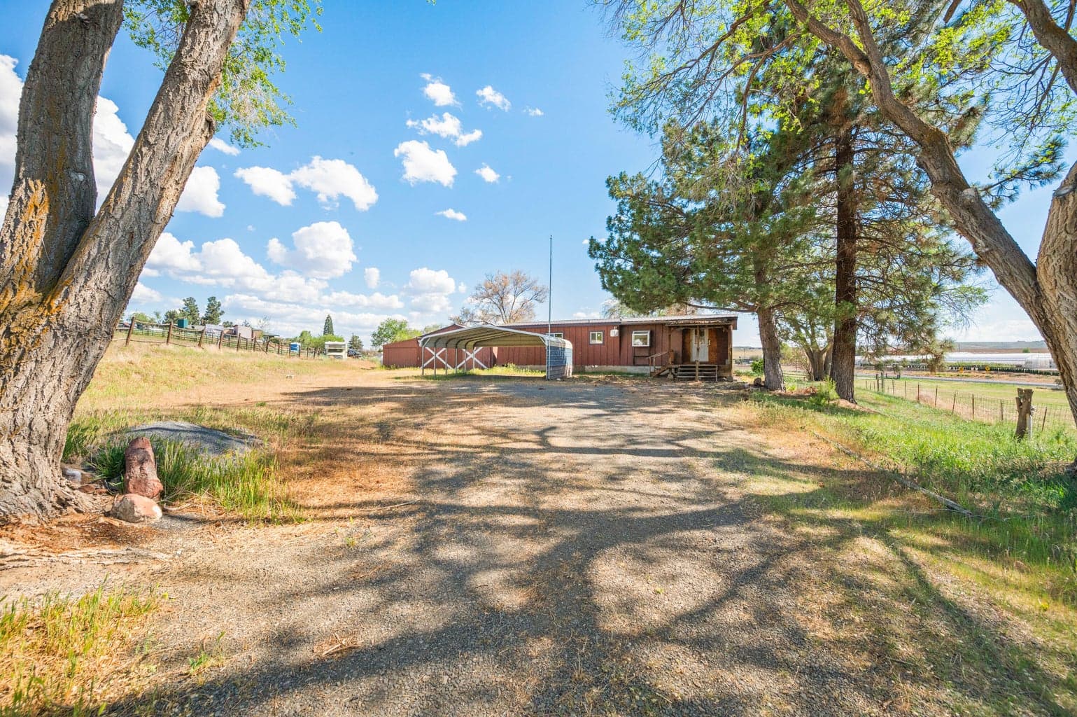 Photo of 133 Tompsett 2 of 56