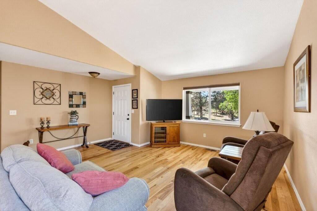 Photo of 2144 37th 2 of 35