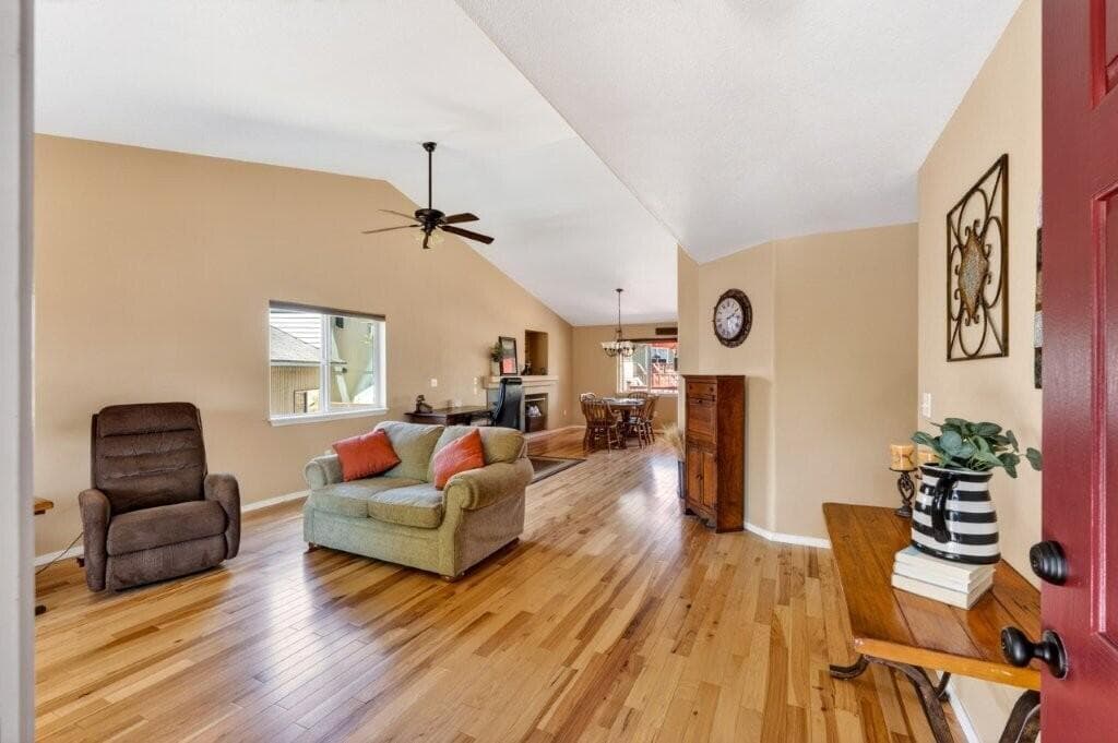 Photo of 2144 37th 3 of 35