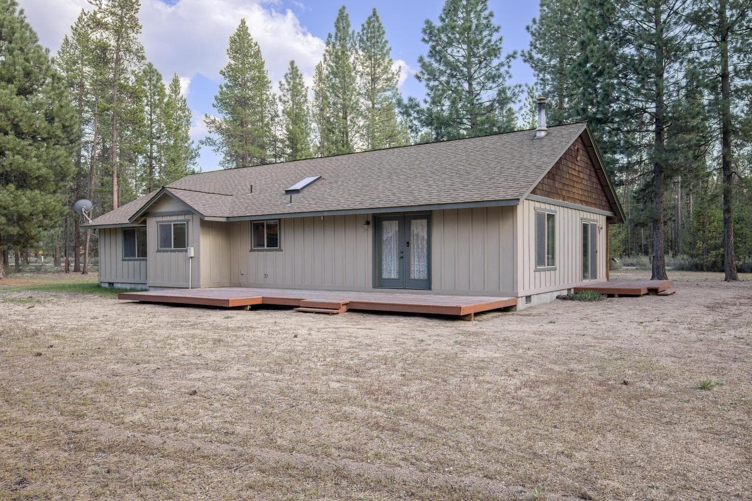 Photo of 327 Chapman 4 of 38