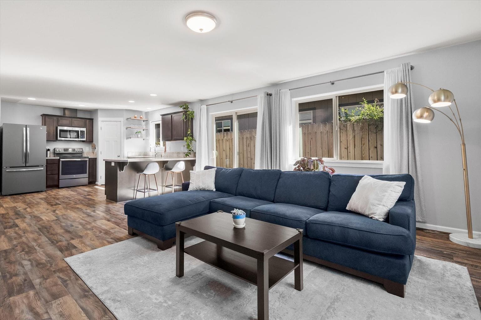 Photo of 21275 Thornhill 2 of 23