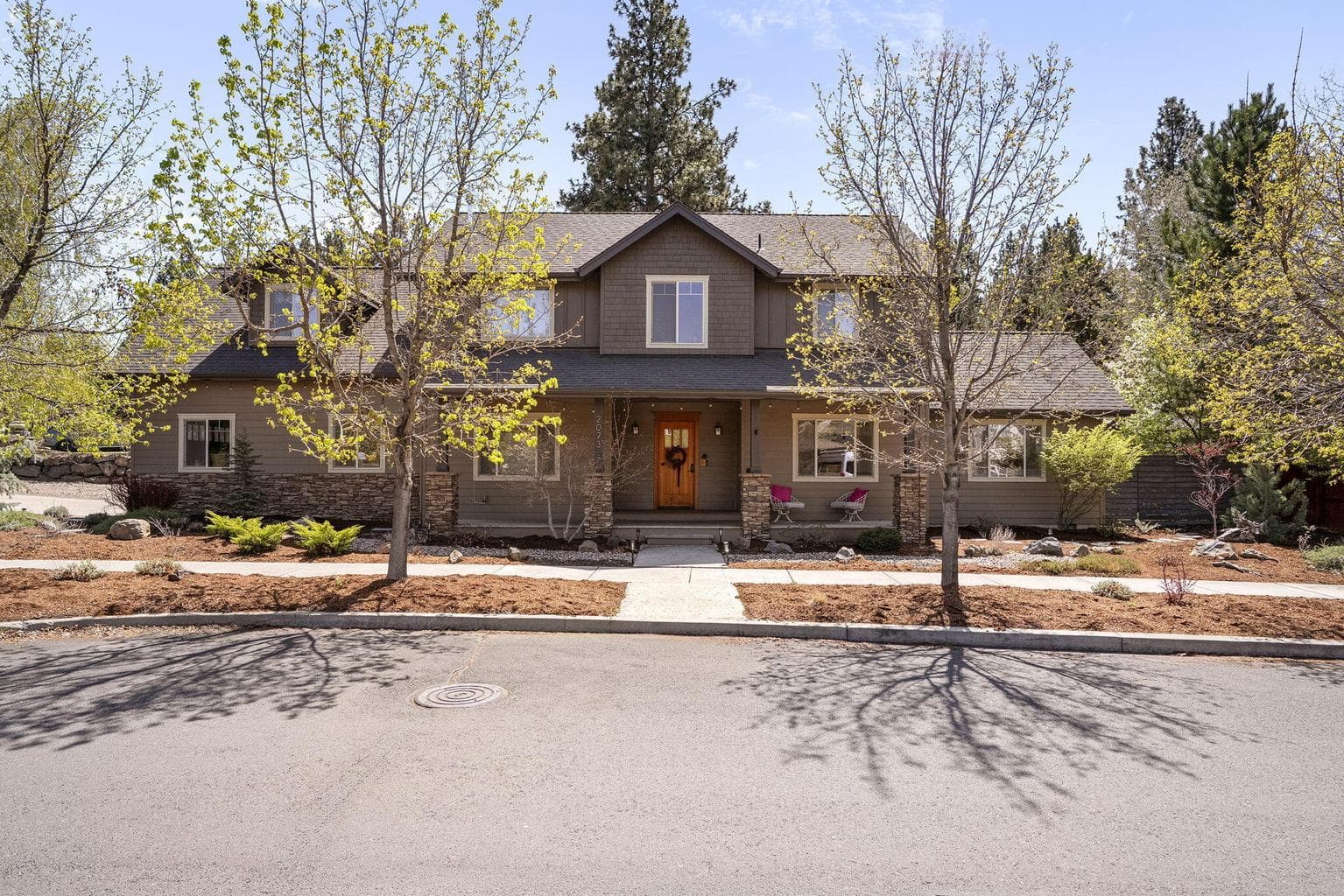 2073 Shevlin Crest