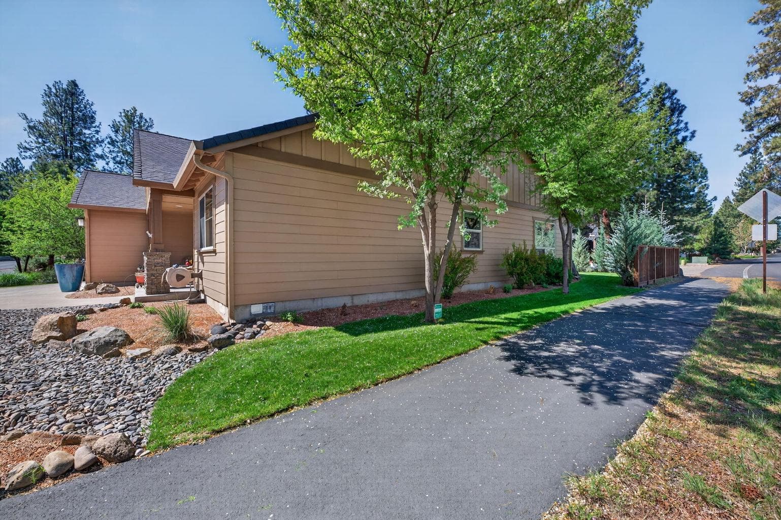 Photo of 1141 Creekside 5 of 62